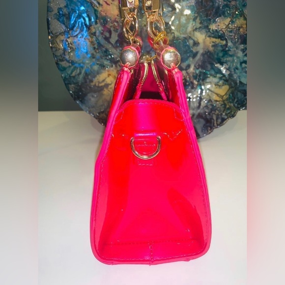 Bebe Irridescent Dark Pink Monogram Purse W/ Matching Wallet & Crossbody Strap - Picture 4 of 14